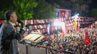 Özgür Özel Amasya’da konuştu: Milletten korkan iktidar gidecek