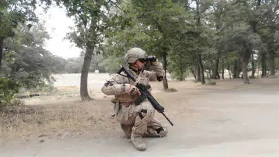 Orman yangınlarıyla mücadelede yeni yöntem: Komandolardan ormanlara silahlı nöbet