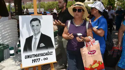 Ferdi Zeyrek, vefatının 40. gününde dualarla anıldı