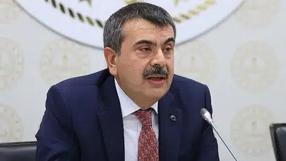 Bakan Tekin’den Özgür Özel’e: Konuşmalarına +18 uyarısı getirilmeli