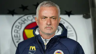 Feyenoord deplasmanında Mourinho'dan 3’lü savunma sürprizi