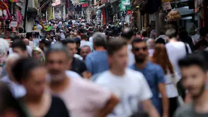 Türkiye'nin nüfusu 6 ayda 160 bin arttı