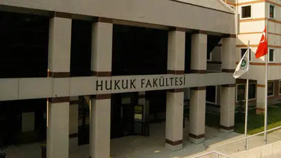 Danıştay’dan hukuk fakülteleri için 100 bin barajına durdurma kararı