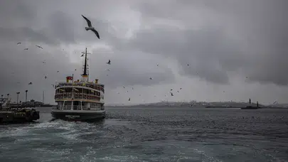 İstanbul’da fırtına alarmı: Valilik ve AKOM saatli uyarı geçti