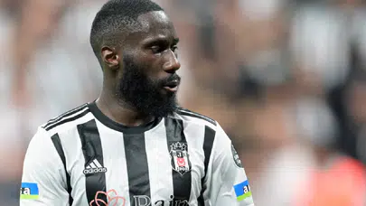 Sunderland, Beşiktaş'tan Arthut Masuaku'yu renklerine bağladı