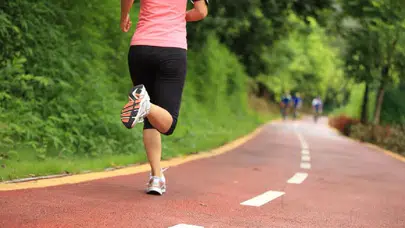 Bilim insanları uyardı: Çok egzersiz beyni yaşlandırabilir!