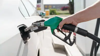 Benzine gece saatlerinde zam geldi!