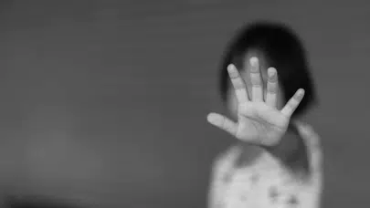 Ankara’da 12 yaşındaki kız çocuğuna cinsel istismar davasında şok karar: Şüpheliler serbest bırakıldı