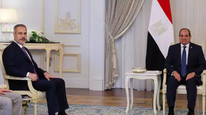 Fidan, Mısır Cumhurbaşkanı Sisi ile El Alameyn’de görüştü