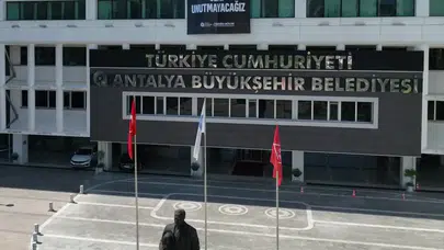 Antalya Büyükşehir Belediyesi’ne rüşvet operasyonu: 17 kişi gözaltında