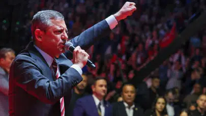 Özgür Özel’den sokak yanıtı: Çağrı yapacağım zaman Erdoğan’a sormam