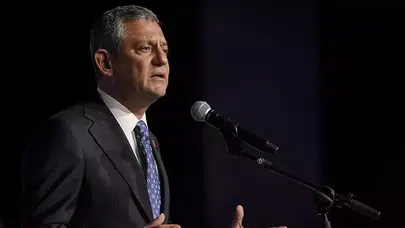 Özgür Özel, şehit Sefer Alan’ın ailesini ziyaret etti