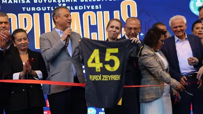 Özgür Özel: Ferdi Başkan’ın adını yaşatmak için Manisa’da ilk açılış törenindeyiz