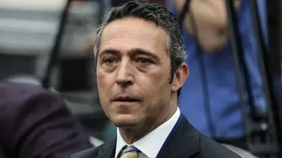 Ali Koç’un katıldığı Fenerbahçe etkinliğinde meşale ve havai fişekler yangına yol açtı