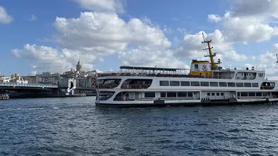 İstanbul Boğazı’nda Preveze Deniz Zaferi korteji: Hangi vapur seferleri durdu