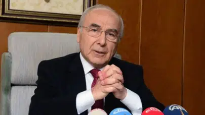 Adana eski Belediye Başkanı Aytaç Durak uçakta fenalaştı