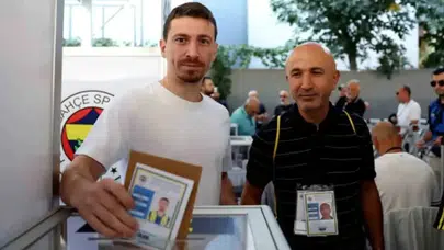 Mert Hakan Yandaş’ın Fenerbahçe Genel Kurulu’nda oy kullanması tüzüğe aykırı çıktı