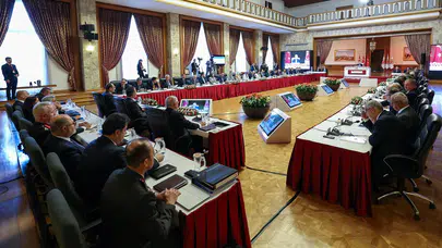 "Çözüm süreci" komisyonunda kavga çıktı: DEM Partililer toplantıyı terk etti!