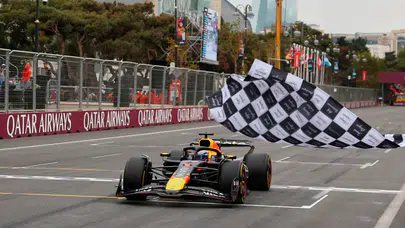 Formula 1 Azerbaycan Grand Prix'sinde kazanan Max Verstappen oldu