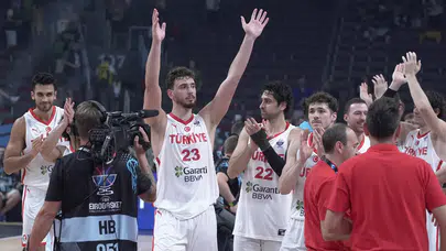 EuroBasket 2025 çeyrek finalinde 12 Dev Adam bugün Polonya ile karşılaşıyor