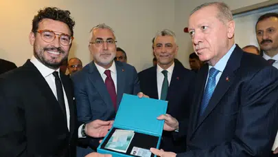 Cumhurbaşkanı Erdoğan’dan İtalyan şef Danilo Zanna’ya “Turkuaz Kart”