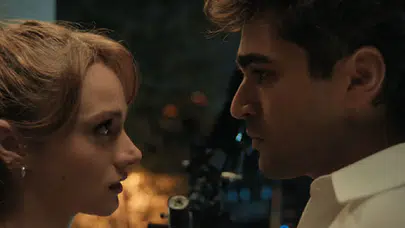 Miray Daner’i görenler tanıyamadı: Disney+ dizisi ‘Bize Bi’şey Olmaz’ın afişi gündem oldu