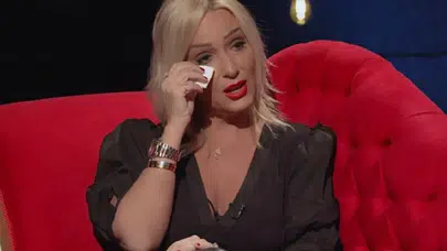 Saba Tümer gözyaşları içinde anlattı: Ciğeri beş para etmeyen insanlar