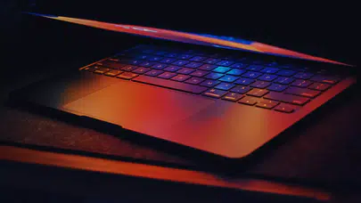 Apple'dan tarihi değişim: Dokunmatik ekranlı ve Dynamic Island özellikli yeni MacBook Pro geliyor
