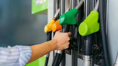 Benzine gece yarısı zam: Litre fiyatı yeniden yükseldi