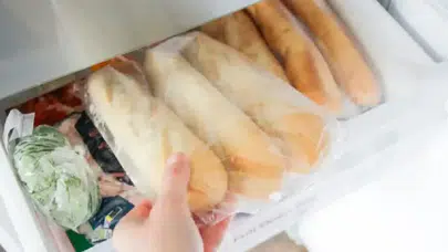 Çöpe giden yiyeceklere son: Dondurucuda saklamanız gereken 7 gıda