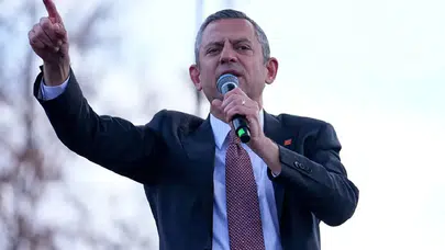 CHP Burdur mitingi: Özgür Özel’den Tanju Özcan tepkisi ve İran saldırısı için diplomasi çağrısı