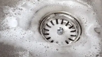 Lavabo temiz ama mutfak kokuyor: Uzmanlar gerçek nedeni açıkladı