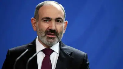 Erivan’da kilisede Paşinyan’a saldırı girişimi engellendi