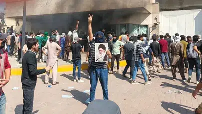 Pakistan ve Irak’ta Hamaney’in ölümü sonrası protestolar: 6 ölü, çok sayıda yaralı