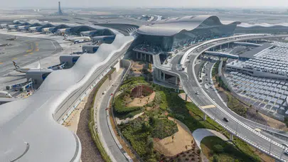 Hava sahası kısıtlamalarının ardından Abu Dabi'den ilk etapta 8 uçak havalandı