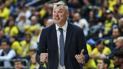 Fenerbahçe Beko Başantrenörü Jasikevicius, İran-ABD-İsrail gerilimi nedeniyle Dubai’de mahsur kaldı