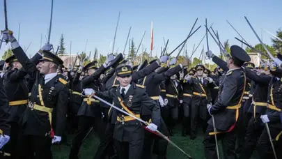Kılıçlı yemin töreni davasında yeni gelişme: İki teğmenin daha TSK'ya dönüşüne ret