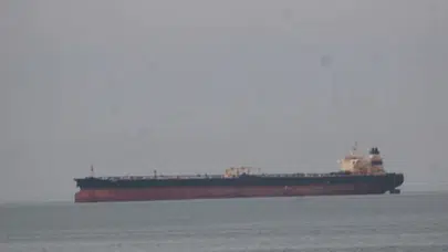 İstanbul Boğazı açıklarında Türk petrol gemisine drone isabet etti