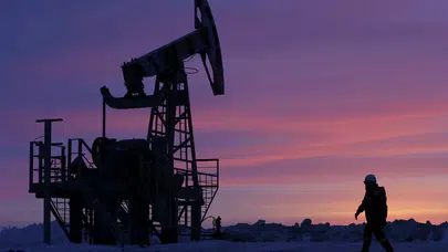Petrol varil fiyatı 100 doları aştı