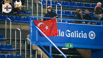 Los Turcos lakaplı Deportivo'dan Türk bayrağı paylaşımı: İspanya ile yükselen dostluk köprüsü yeşil sahalara taşındı
