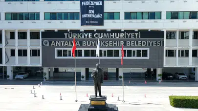 Antalya’daki yolsuzluk davasında yeni gelişme: Tahliye edilen 3 isim hakkında yakalama kararı