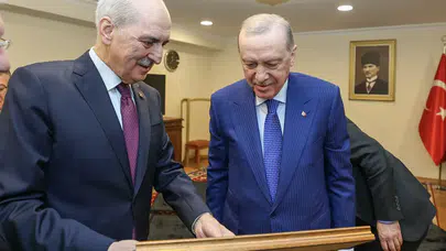 Meclis’teki iftar buluşmasında duygusal anlar: Kurtulmuş’tan Erdoğan’a Sırrı Süreyya Önder fotoğrafı