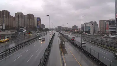 İstanbul’da bayram sabahı yollar boş kaldı