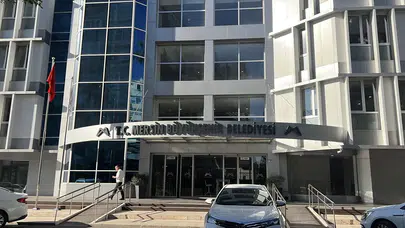 Mersin ve Döşemealtı belediyelerine eş zamanlı operasyon: Çok sayıda gözaltı var