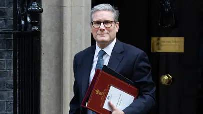 İngiltere Başbakanı Keir Starmer açıkladı: İngiltere geniş çaplı bir savaşa dahil olmayacak