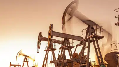 Orta Doğu savaşı petrolü fırlattı: Petrol fiyatları tarihi zirveye koşuyor