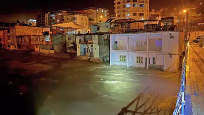 Siirt’te sel alarmı: Bitlis Çayı yükseldi, tahliyeler başladı