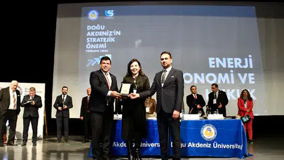 Doğu Akdeniz’in stratejik önemi ve geleceği, önemli isimlerin katılımıyla DAÜ’de tartışıldı