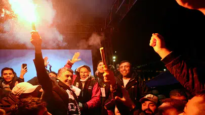 Beşiktaş’ın 123. yılı Barbaros Meydanı’nda kutlandı: Başkan Adalı camiaya birlik mesajı verdi