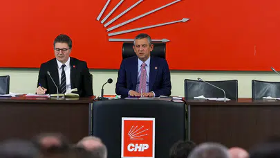 Özgür Özel’den il başkanlarına talimat: “Partiyi dinamik tutun”